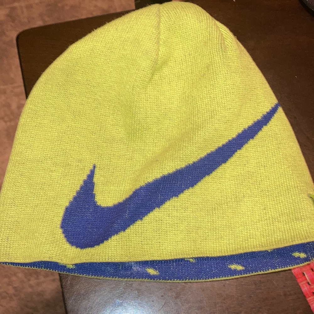 Reversible Nike golf cap